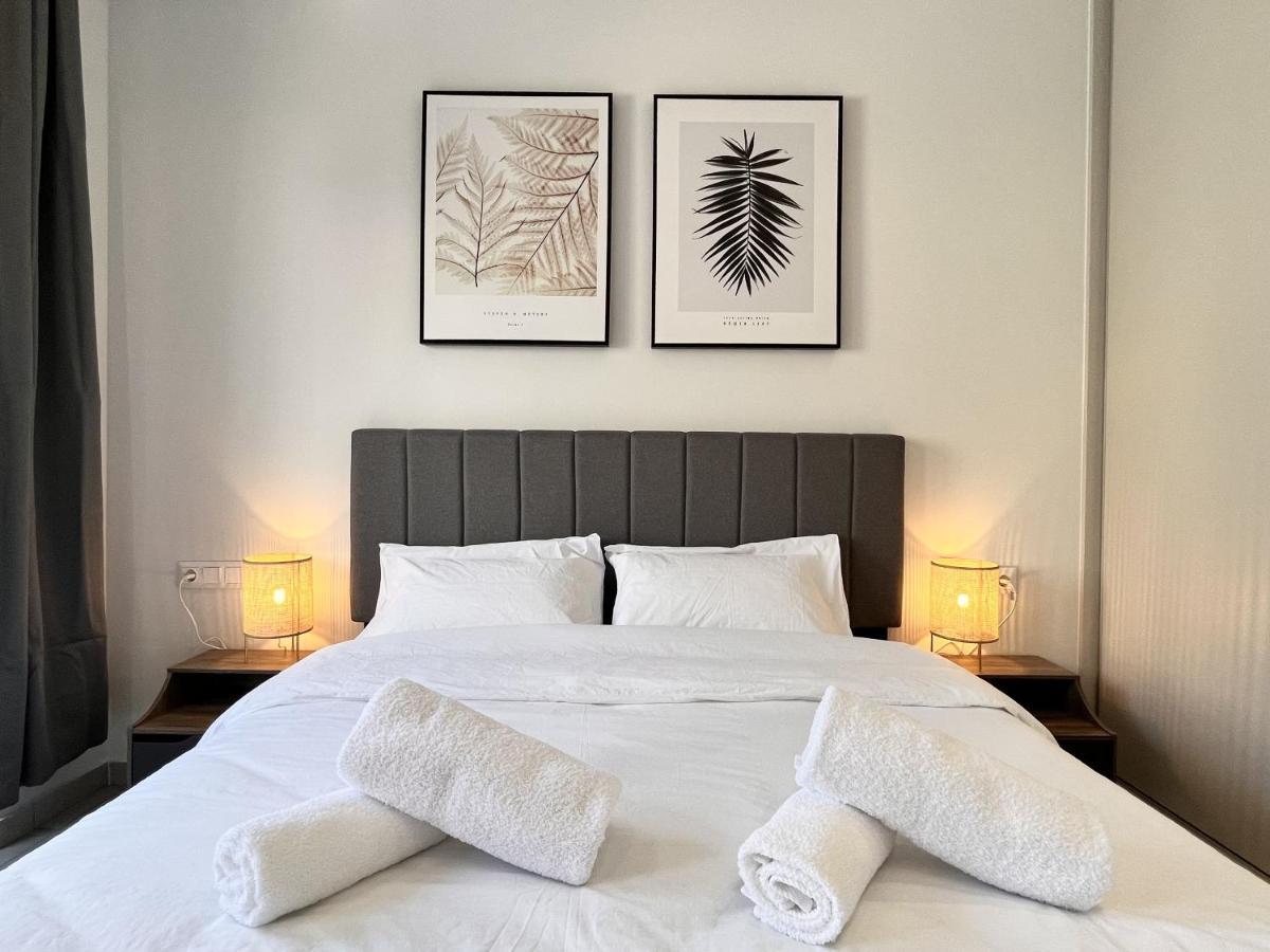 Chic Getaway Near Stavros Niarchos Apartment Athens Ngoại thất bức ảnh